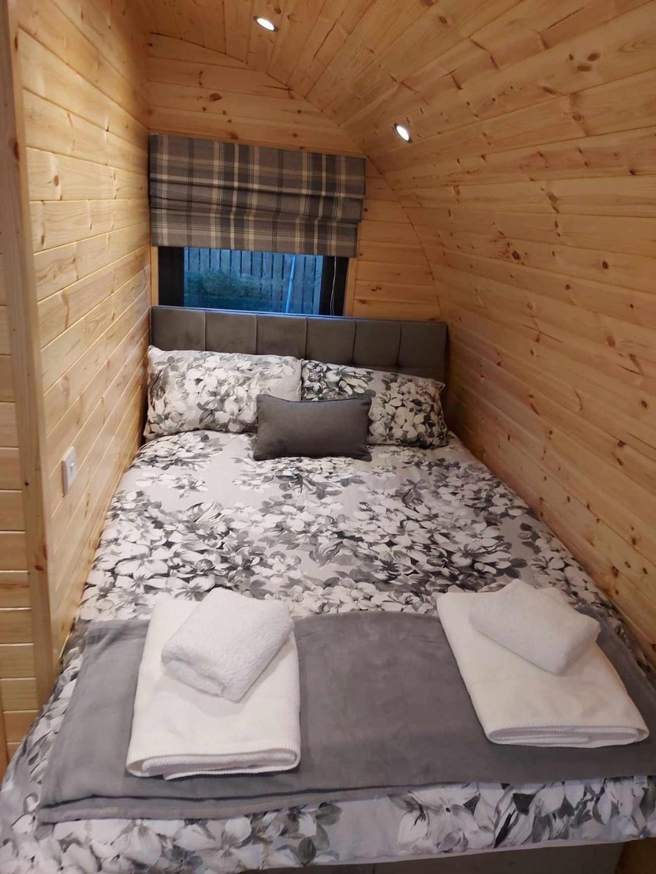 Silver Birch Bothy Спийн Бридж Екстериор снимка